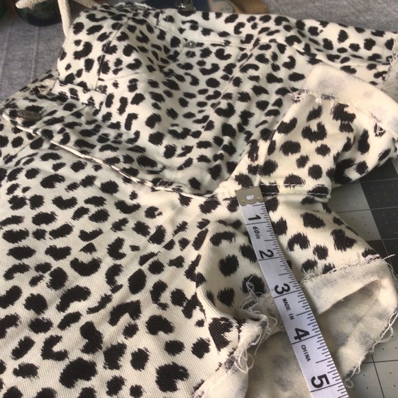 American Eagle Animal Print Shorts - Picture 8 of 10